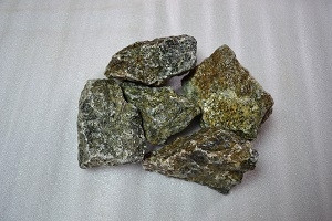 Талькохлорит (колотый), фр. 70-150 мм (биг-бег 1 тонна)